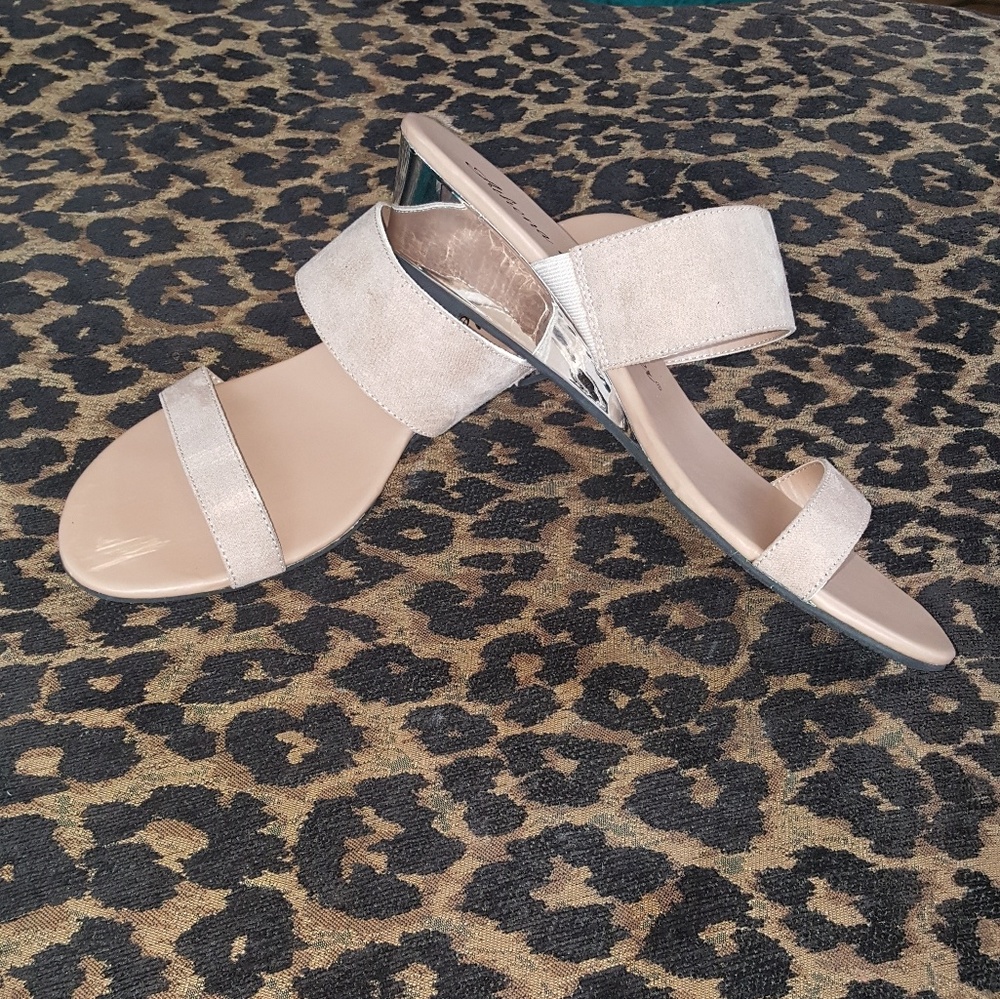 Athena Alexander Beige  2" Wedge Sandal Size 11